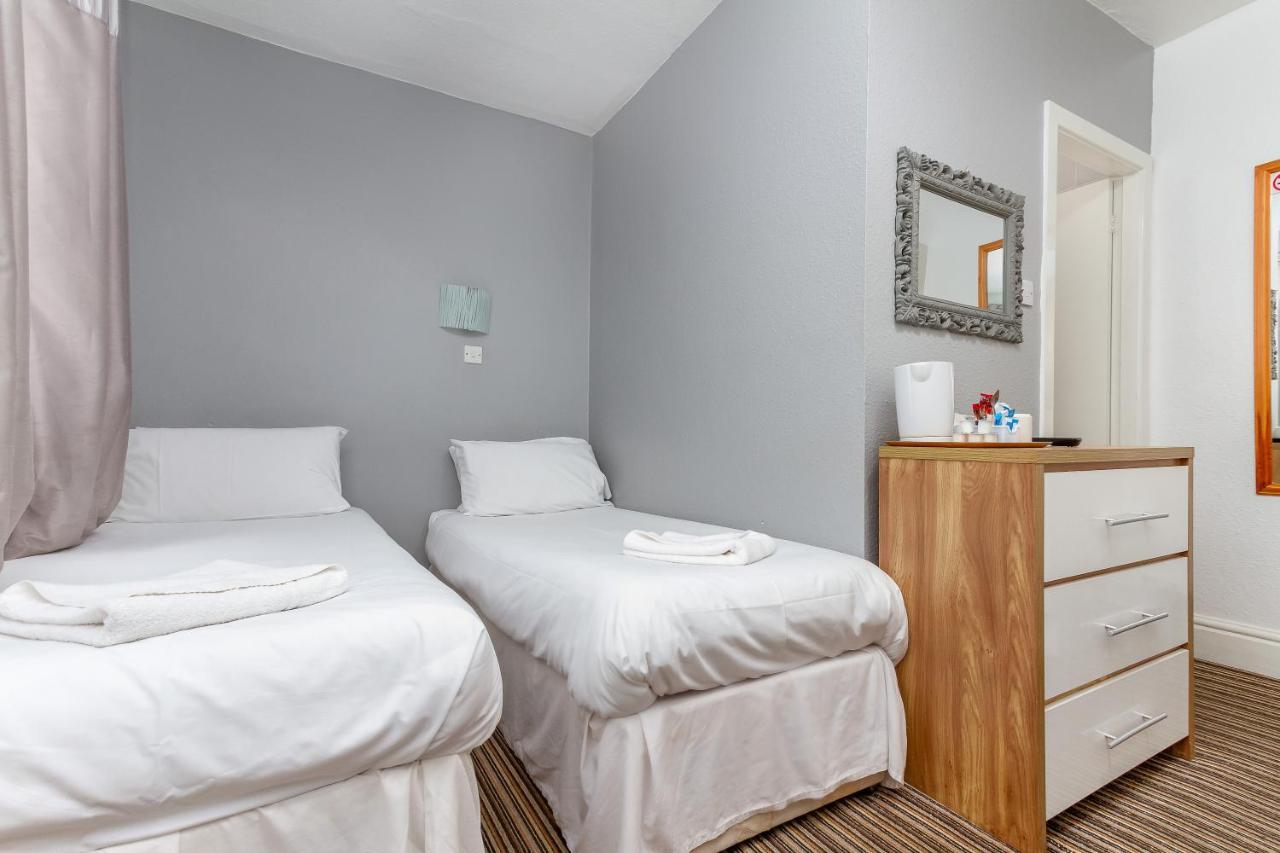 The Sandringham Court Hotel & Apartment Welcoming Large And Small Groups For 15 Years Blackpool Exterior foto