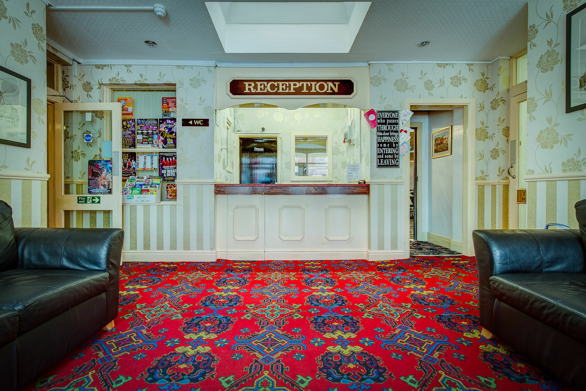 The Sandringham Court Hotel & Apartment Welcoming Large And Small Groups For 15 Years Blackpool Exterior foto